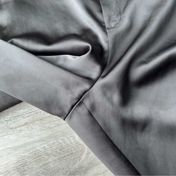 Uniqlo Satin Relaxed Straight Pants in Black - Picture 5 of 13